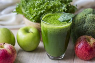 Green Fruit & Vegetable Smoothie